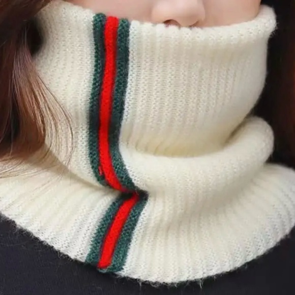 Stylish Neck Warmer - Picture 2 of 4
